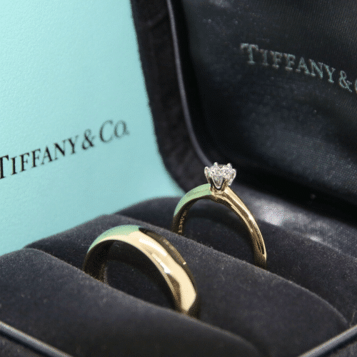 Tiffany & Co Paar Verlobungsringe in Gold und Platin