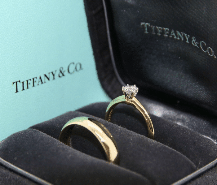 Tiffany & Co Paar Verlobungsringe in Gold und Platin